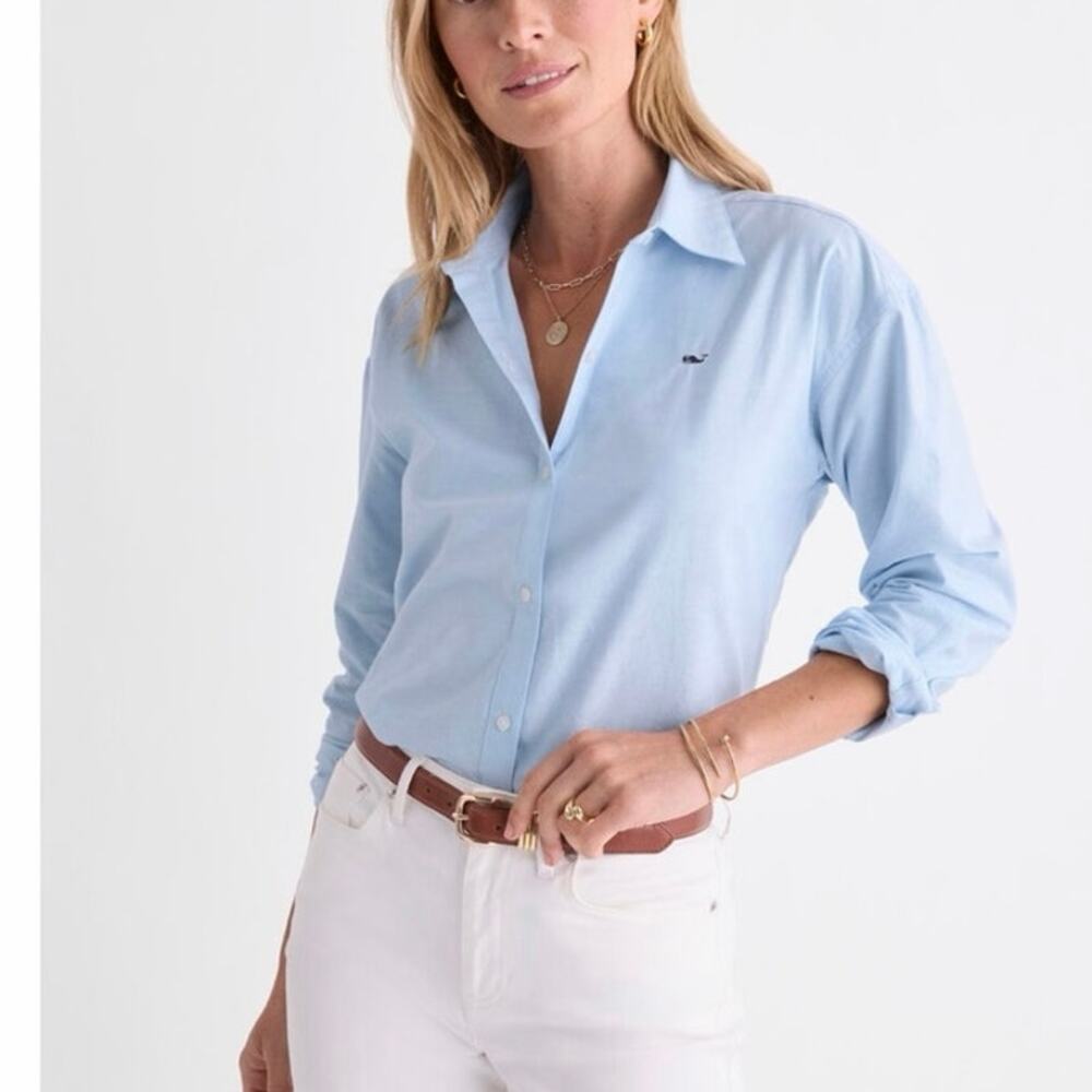 Vineyard vines blue chambray boyfriend Oxford women’s size 6